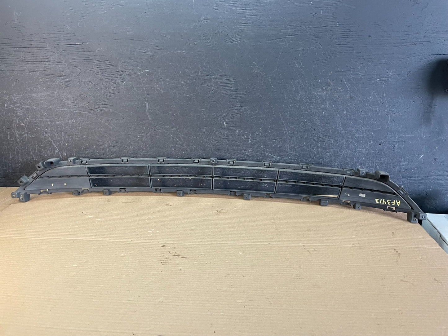 2015 to 2018 Kia Sedona Front Lower Grill Grille AF3413 DW3