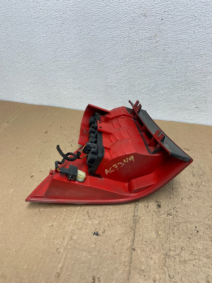 2002-2005 Mercedes ML 350 Ml-Class Right Passenger Rh Side Tail Light AC7349 DW5