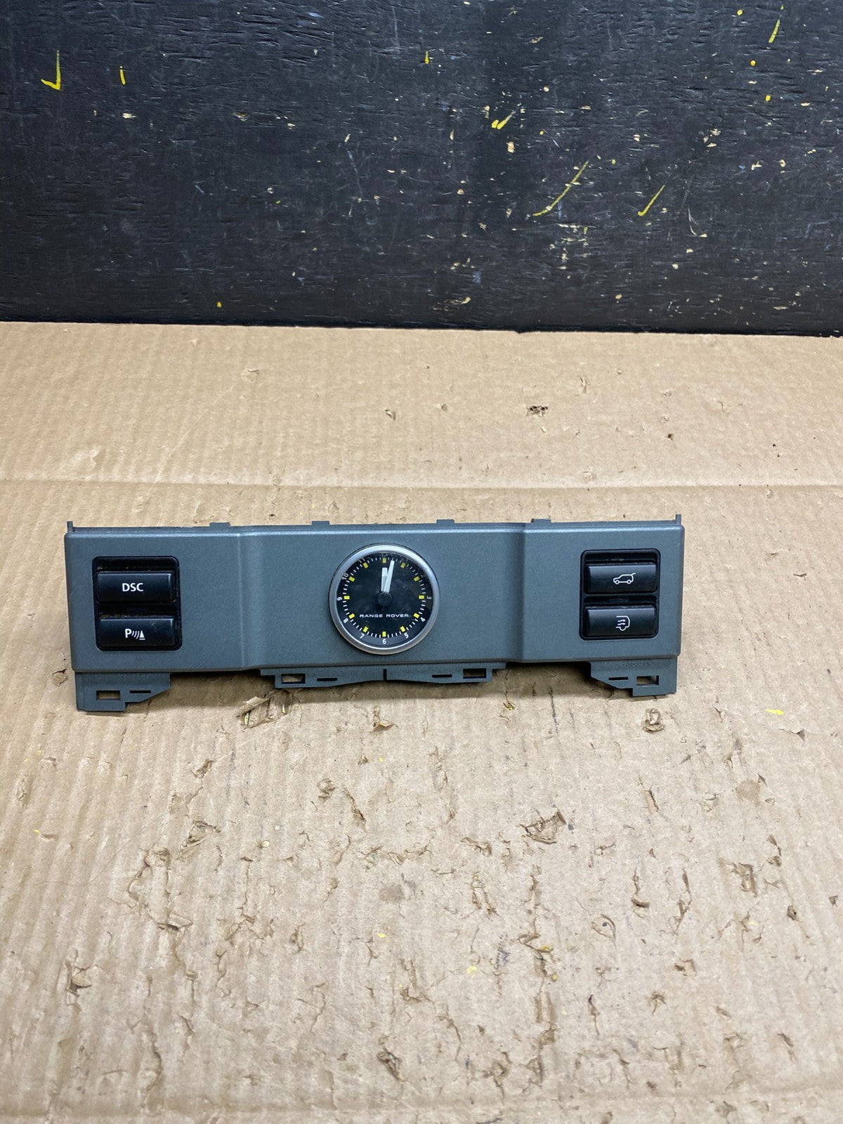 2007-2009 Range Rover L322 Center Dash Park Trunk Switch Control Clock v1533 DG0