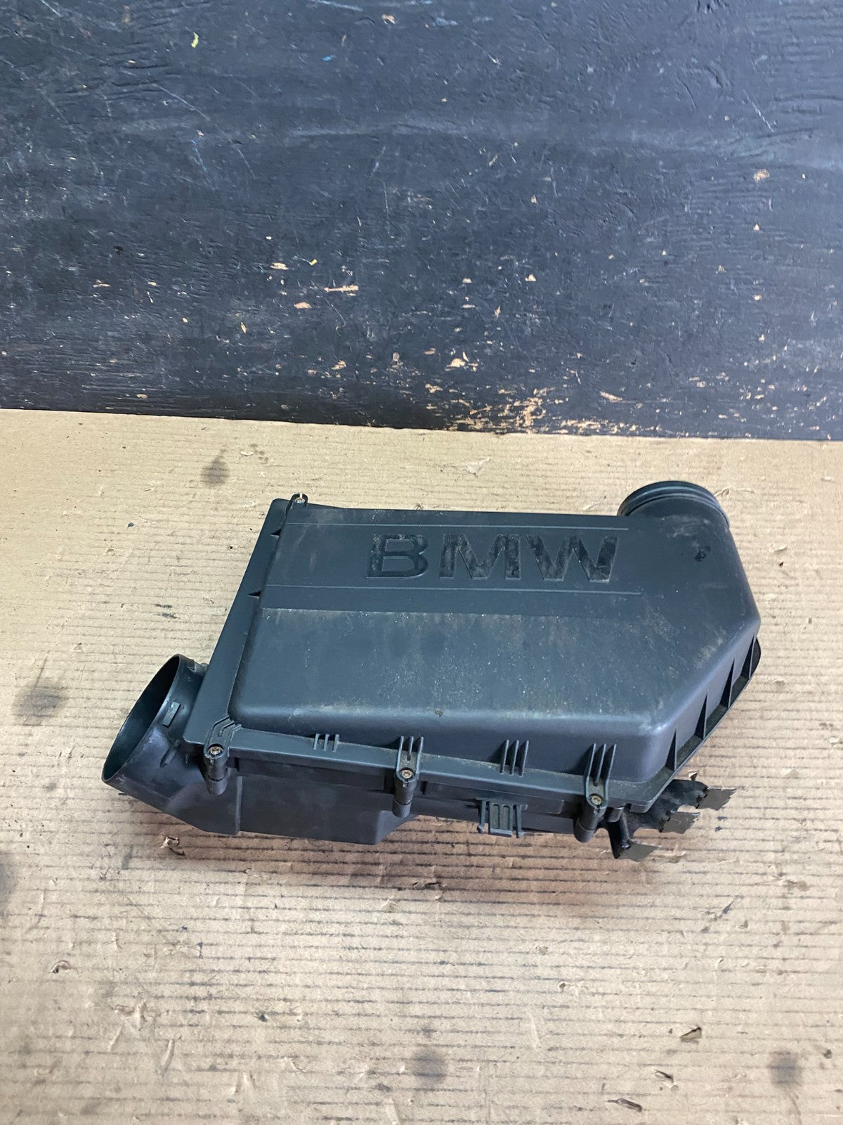 2007 to 2010 BMW X5 Air Intake Cleaner Filter Housing Box OEM S3717 DG0