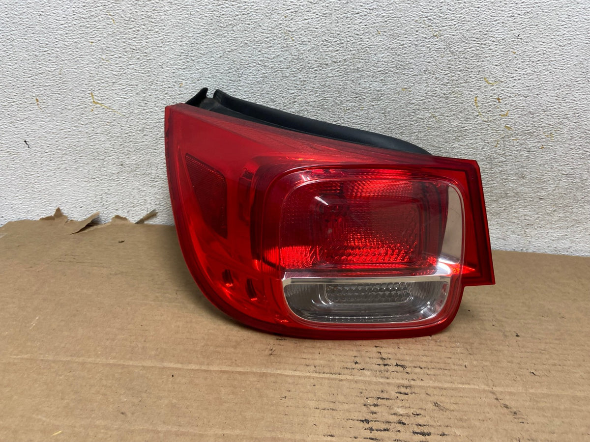 No Led 2013 - 2015 Chevrolet Malibu Left Driver LH Side Tail Light AH4011 LK0