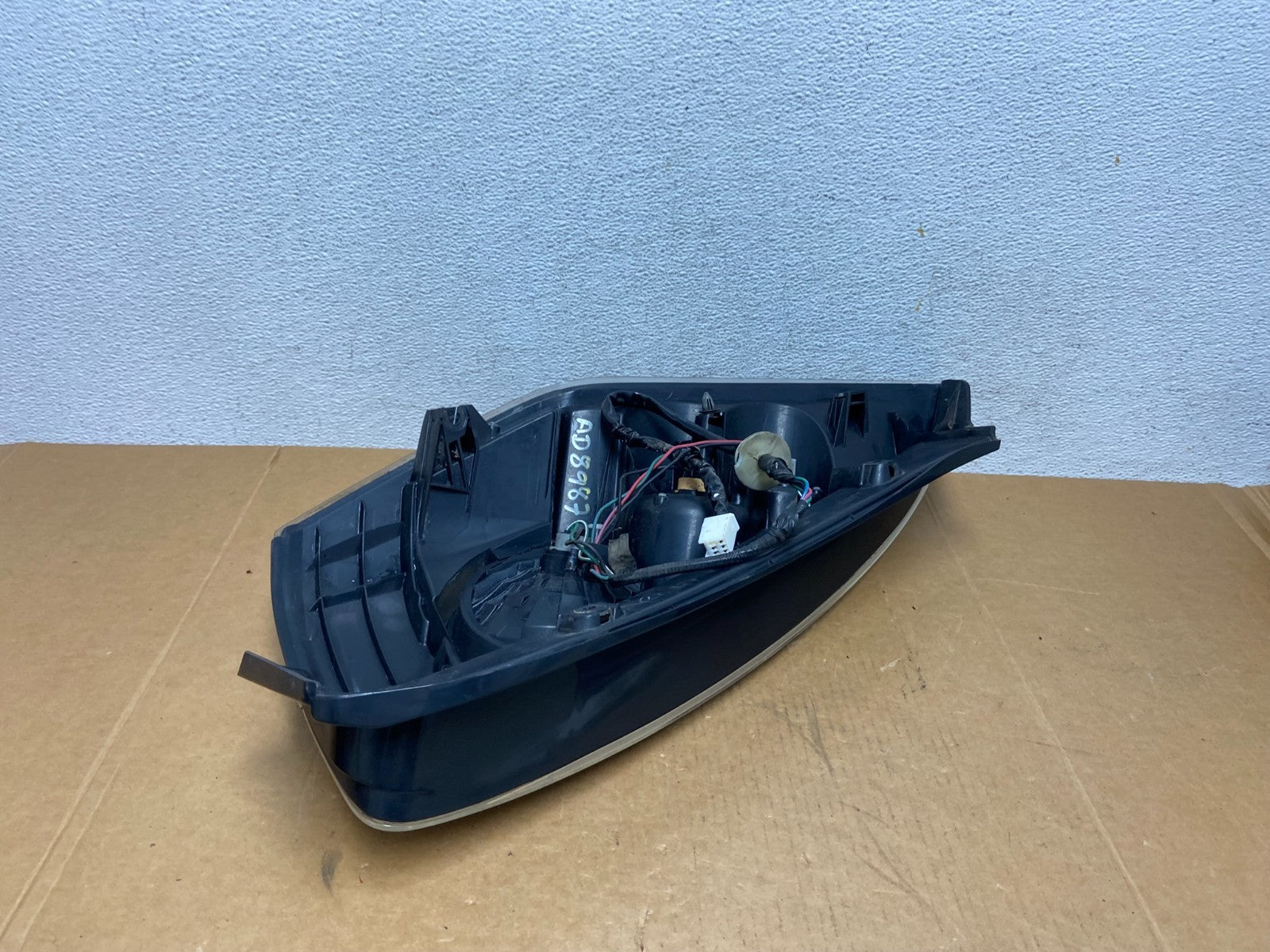 2006 2007 Mazda 5 Right Passenger RH Side Tail Light AD8987 DW5