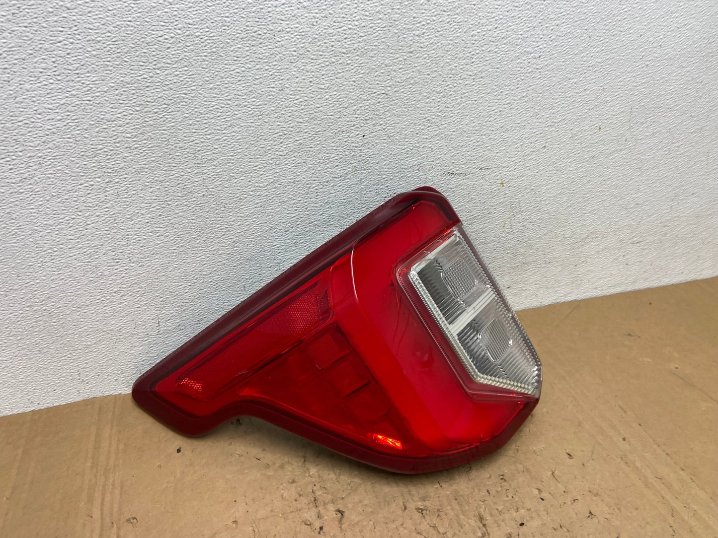 2020 2021 2022 2023 Ford Explorer Left Driver Lh Side Tail light AD3731 LK2
