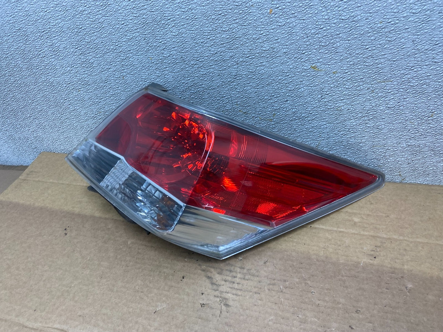 2008 to 2012 Honda Accord Sedan Tail light Right Passenger RH Side AB5054 DW1