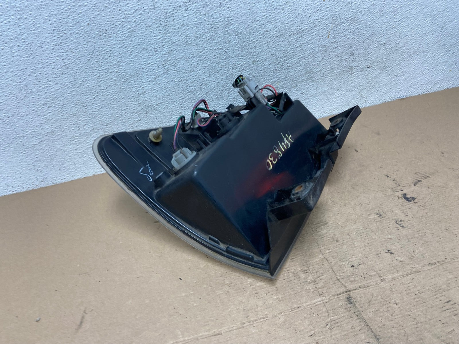 2005 to 2008 Chevrolet Equinox Left Driver Lh Side Tail Light AF4830 LK5