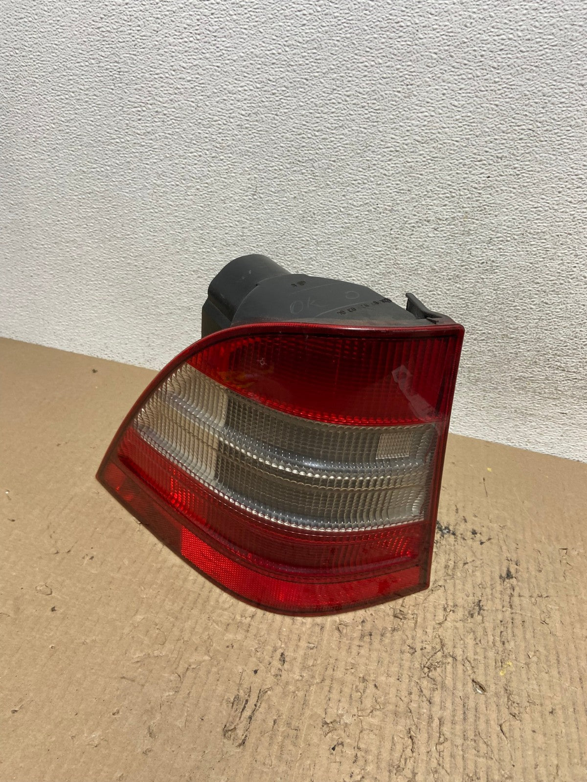 1998 1999 2000 2001 Mercedes ML320 ML-Class Left Driver LH Tail Light AF7030 LK0