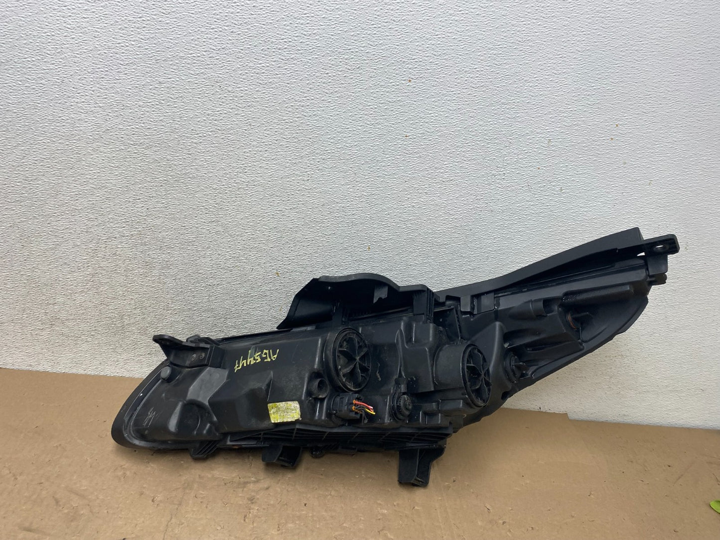 2015-2017 Hyundai Sonata Right Passenger RH Side Halogen Headlight AG5447 DW8