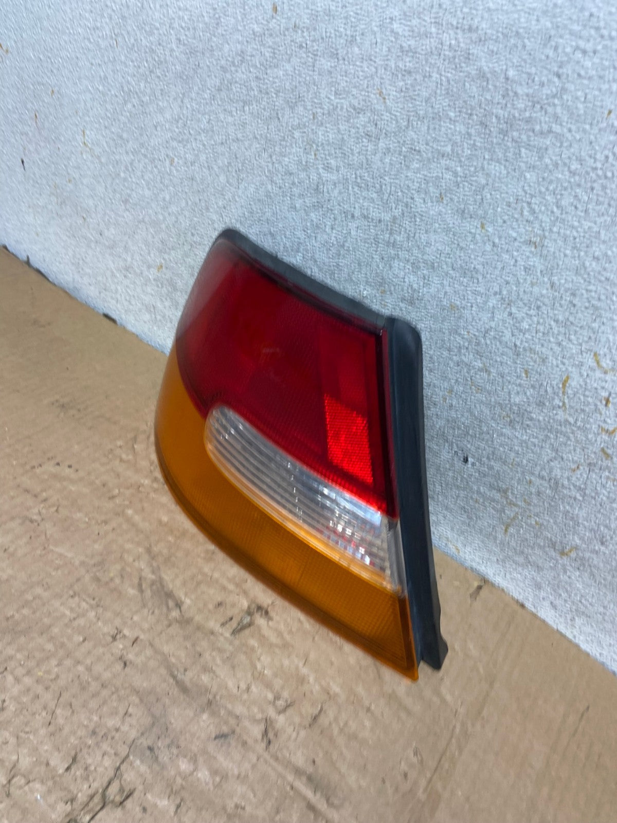 1998 1999 Nissan Altima Tail Light Left Driver Lh Side AI8266 LK1