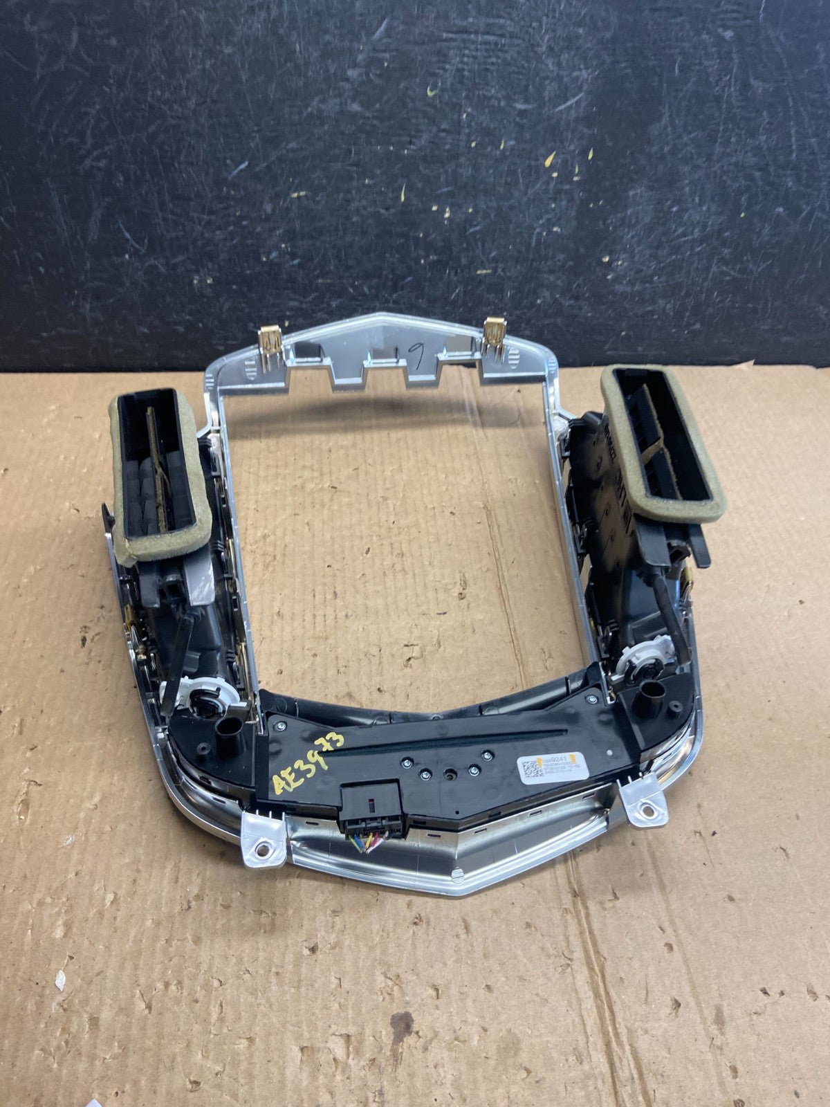 2013-2016 Cadillac SRX A/C Heater Radio Climate Control Panel Bezel OE ae3973 DG4
