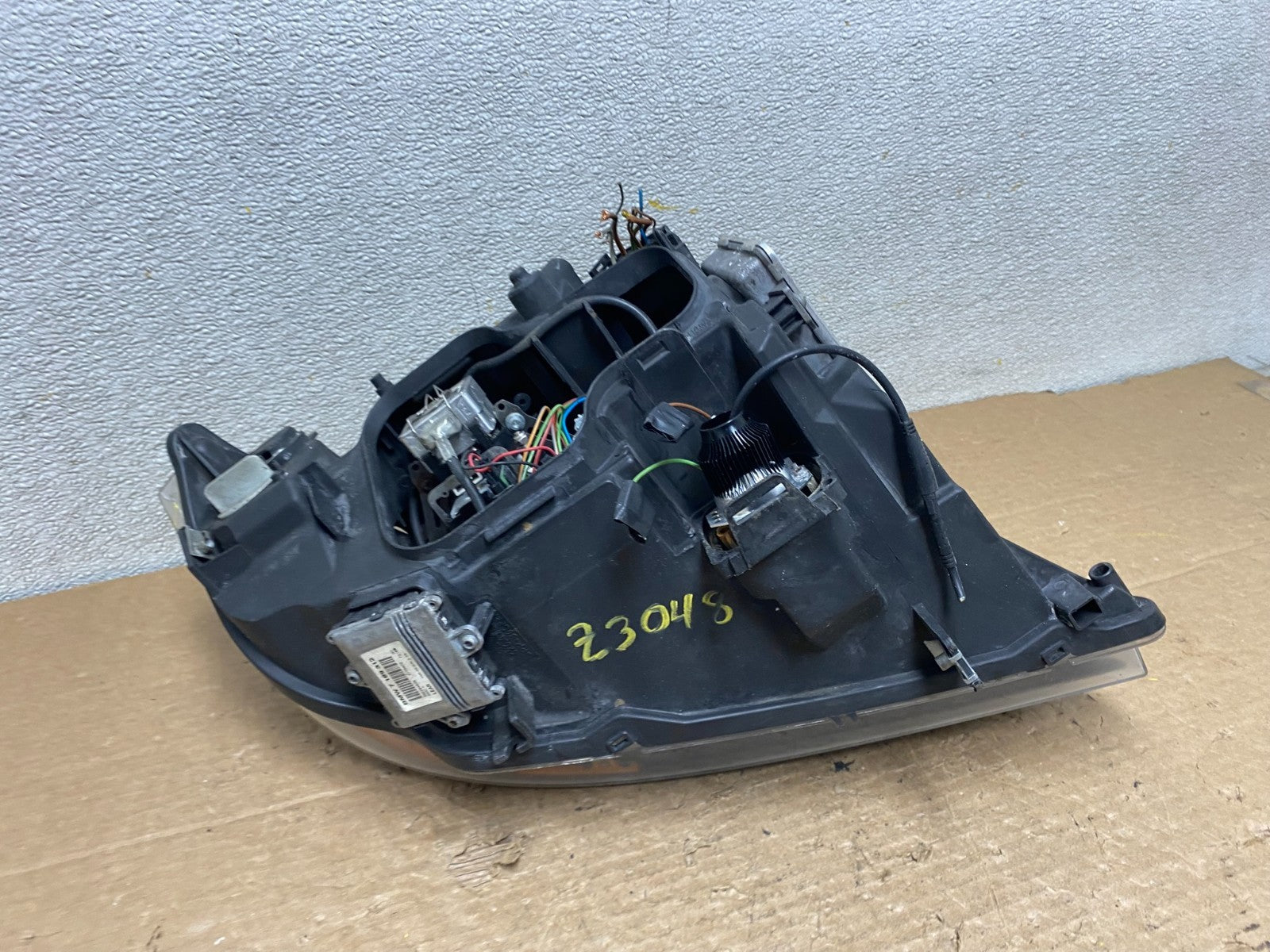 2006 to 2008 BMW 3 Series Left Driver LH AFS Xenon HID Headlight Z3048 DW8