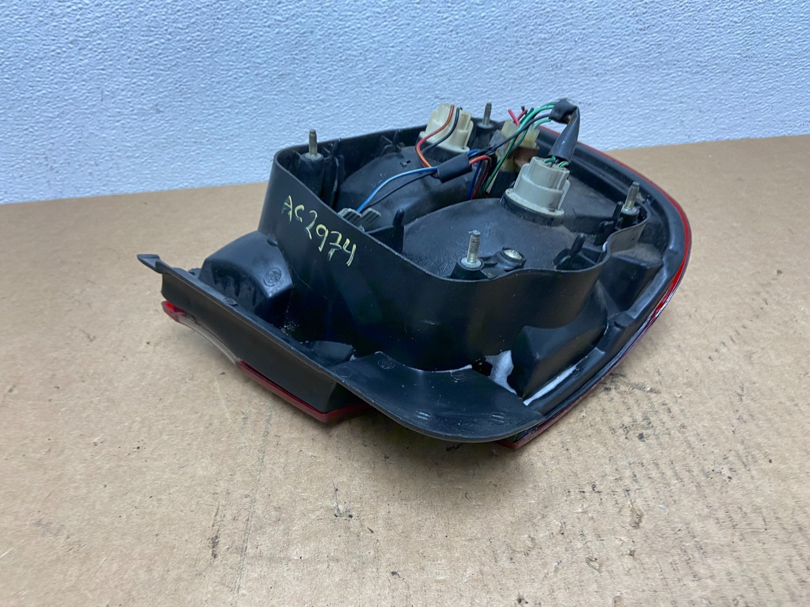 1994 1995 Hyundai Elantra Right Passenger Tail Light AC2974 DG5