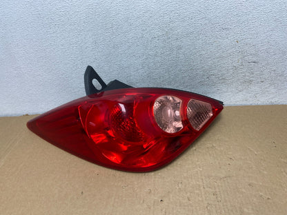 2007 - 2012 Nissan Versa Hatchback Left Driver Side Lh Tail Light AF7347 DW0