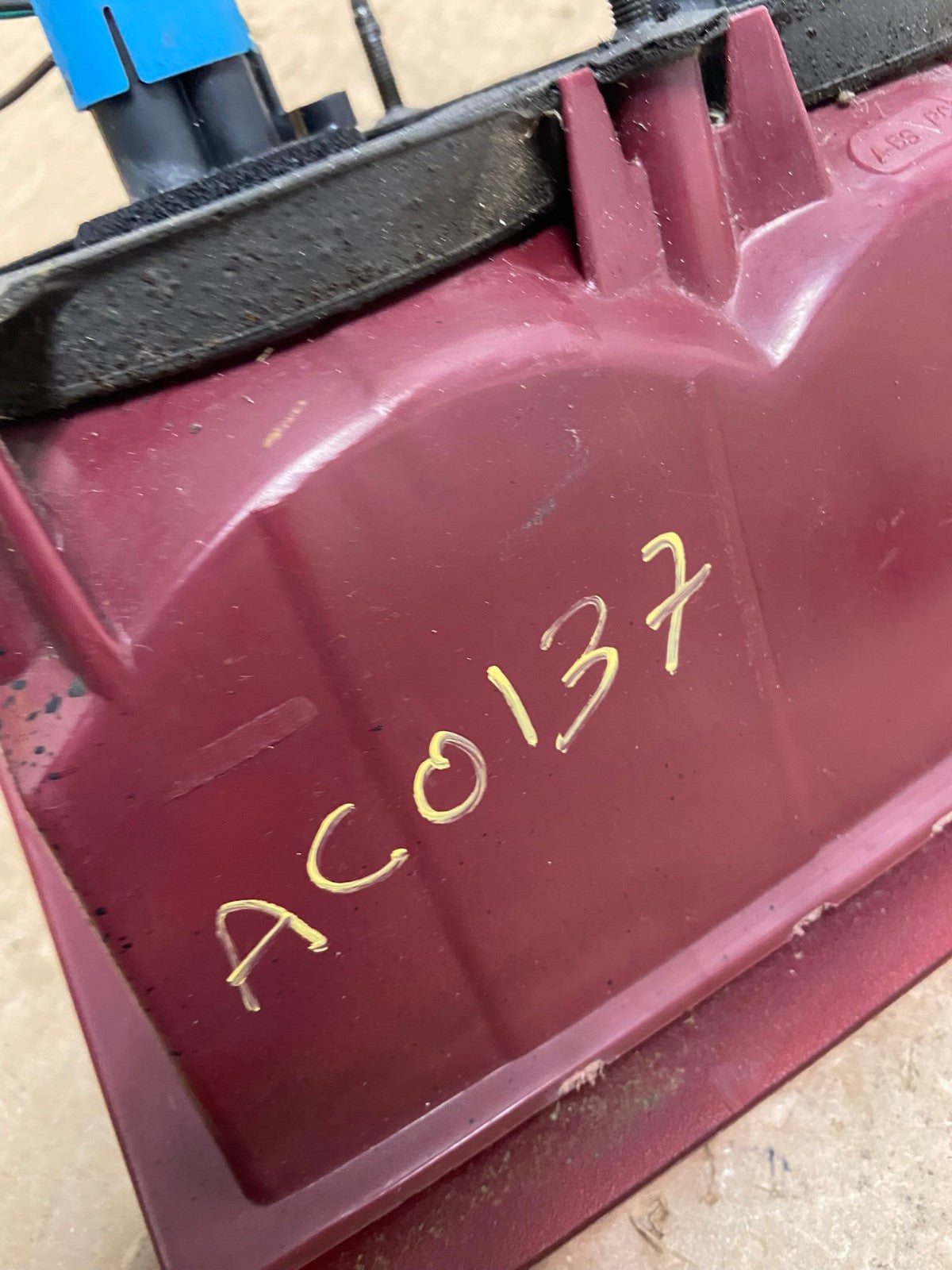 1992-1995 Oldsmobile Cutlass Supreme Convertible Right RH Tail Light AC0137 LK7