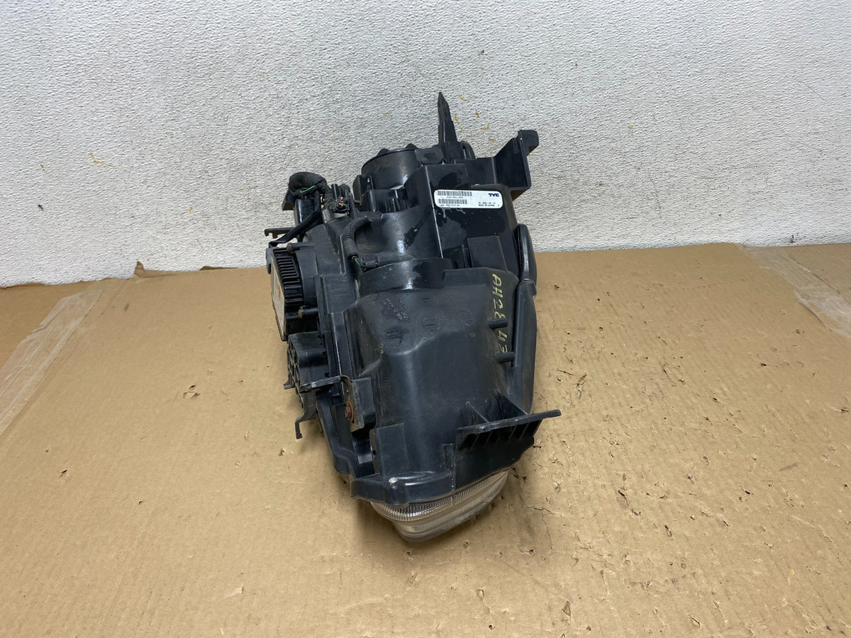 2009-2014 Nissan Maxima Headlight Left Driver Side Xenon HID TYC AH2847 DW7