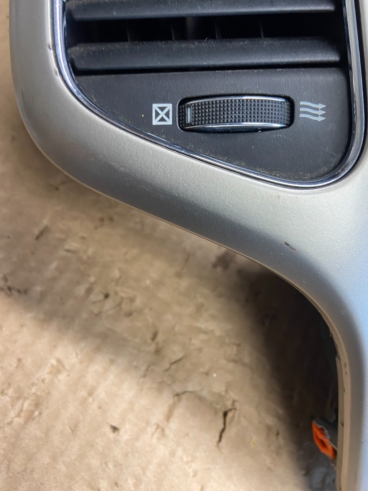 2011-2013 Jeep Grand Cherokee Center Radio Climate Control Bezel Vent AF6373 DG1