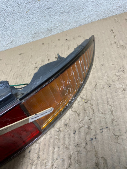 1993 to 1994 Infiniti J30 Driver Right Passenger RH Side Tail Light OEM L6536 DW5
