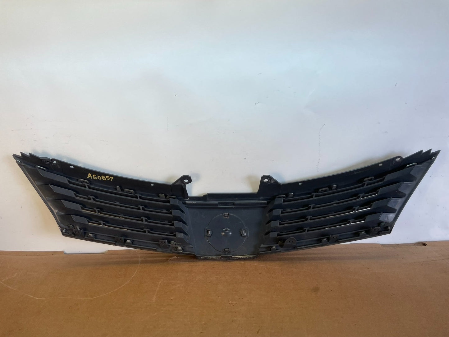 2007 2008 2009 Nissan Versa Sedan Front Upper Grill Grille AG0857 DG3