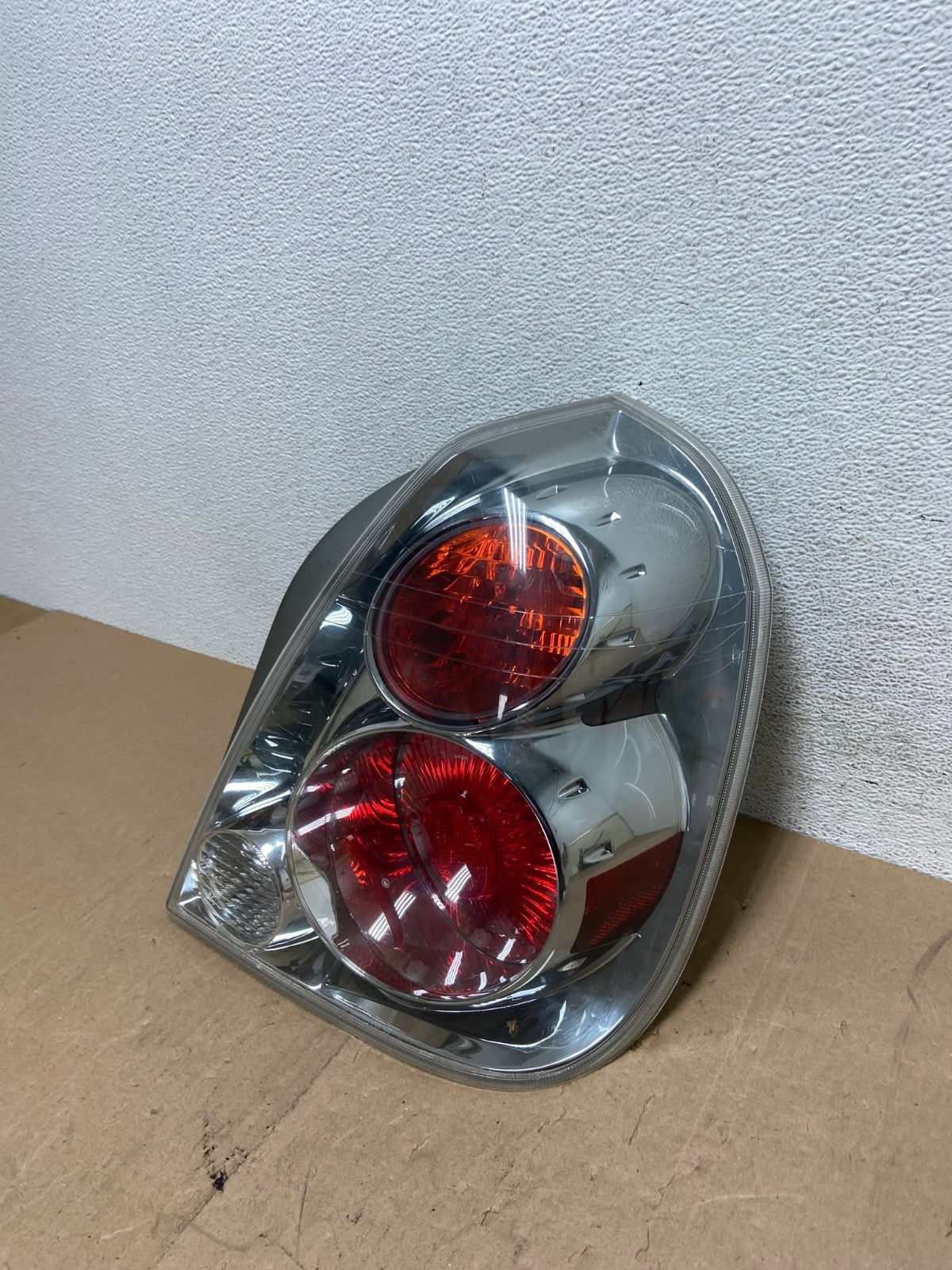 2005 to 2006 Nissan Altima Tail Light Right Passenger RH Side AE6811 LK1