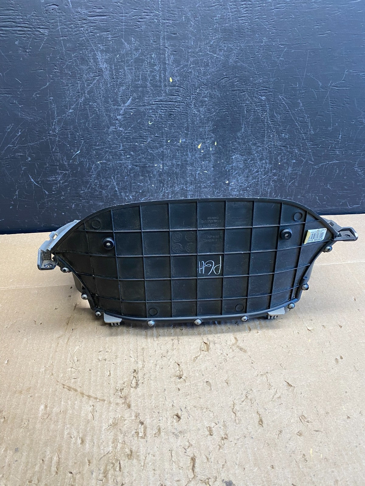 2007-2013 Chevrolet Silverado Suburban Cluster Gauge Speedometer Bezel ac9068 DG3