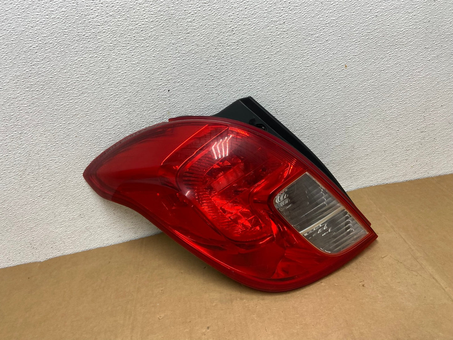 2013 to 2016 Buick Encore Left Driver LH Side Tail Light AC8391 LK0