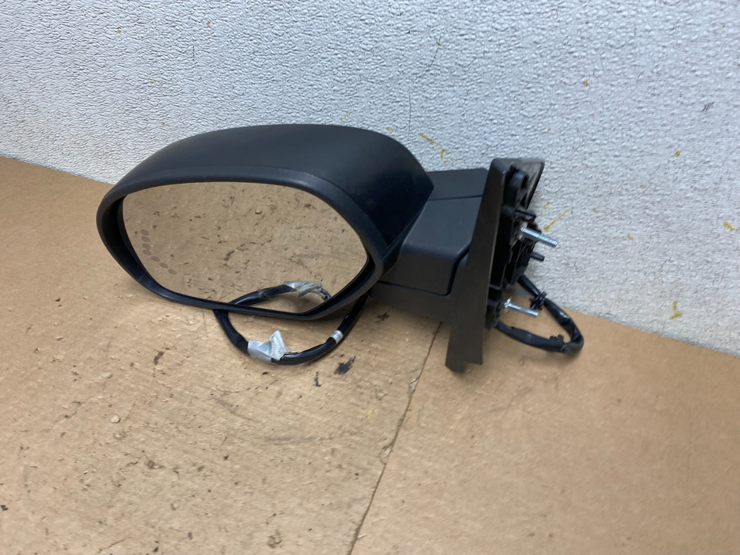 2007-2009 Chevrolet Tahoe Silverado Suburban Left Turn Signal Mirror OE P6394 DG9