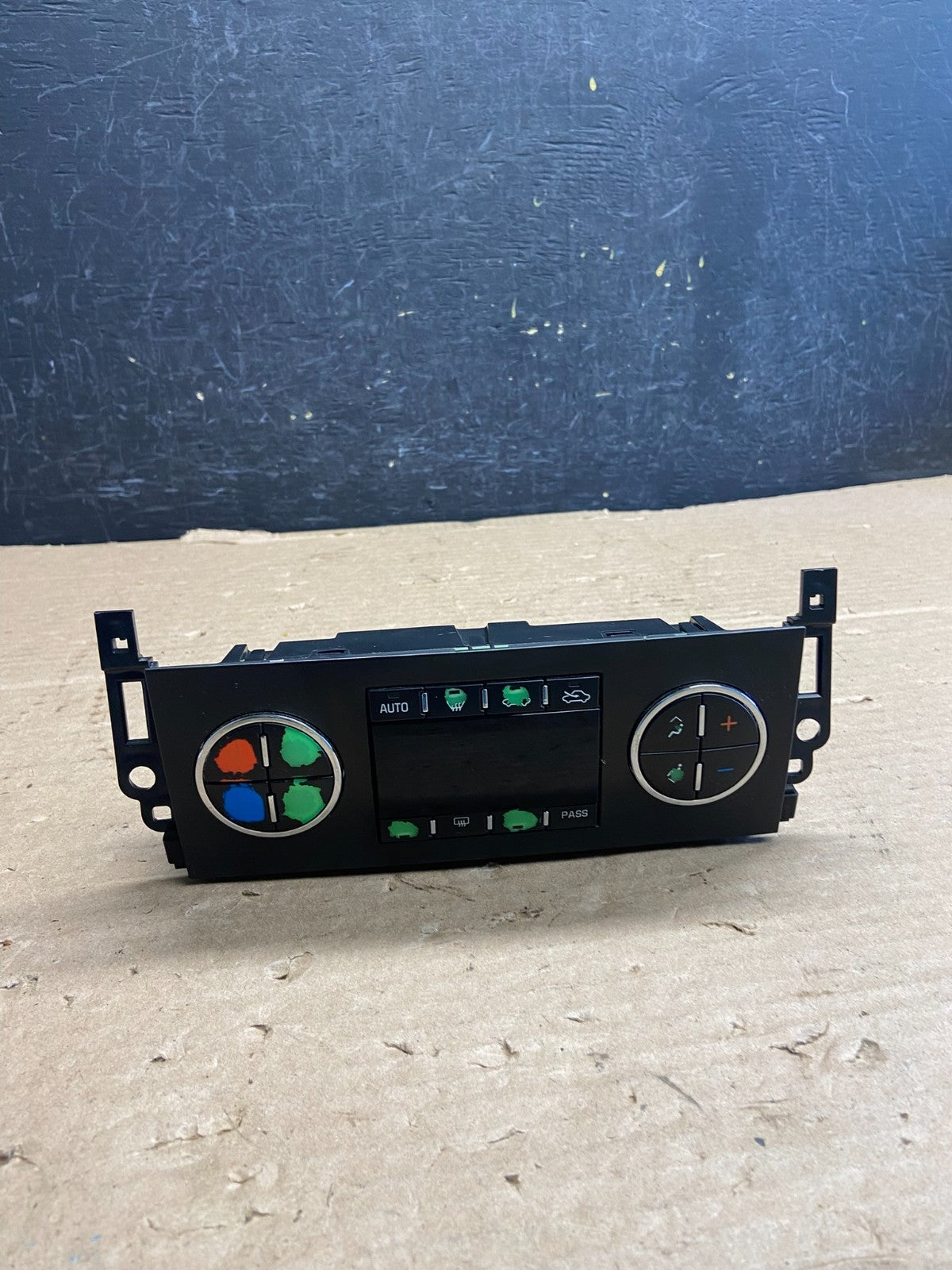 2007 to 2011 Cadillac Escalade AC Heater Climate Control Panel AF2590 DG0