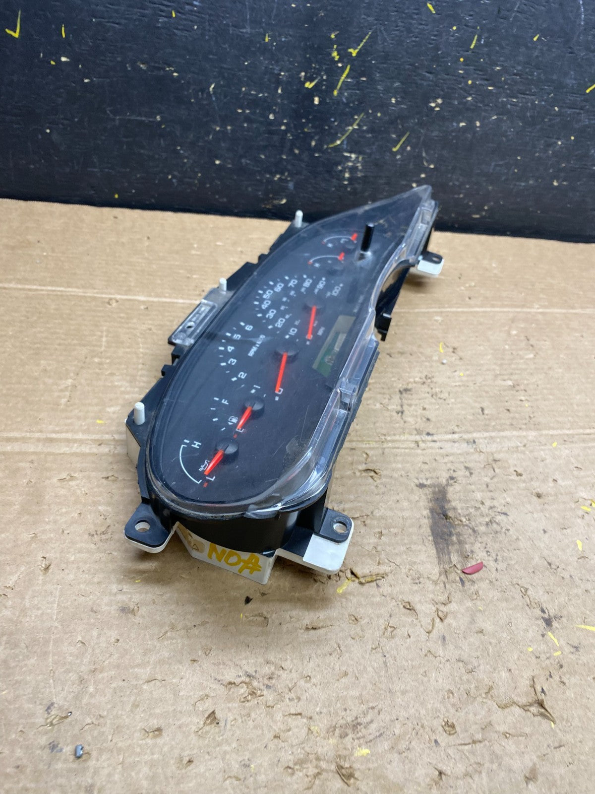 2006 Ford E350 Gauge Speedometer Cluster OEM W9696  DG2