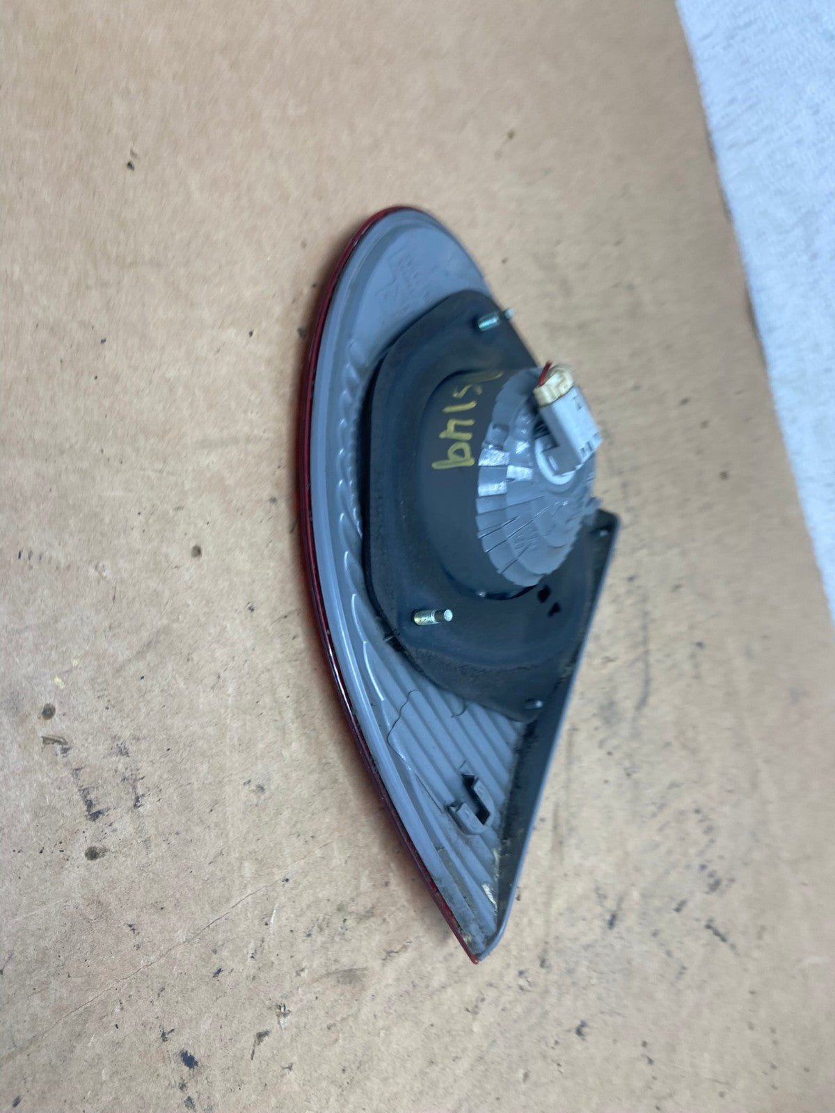 2003-2008 Toyota Corolla Inner Passenger Right RH Side Tail Light AD5149 LK4
