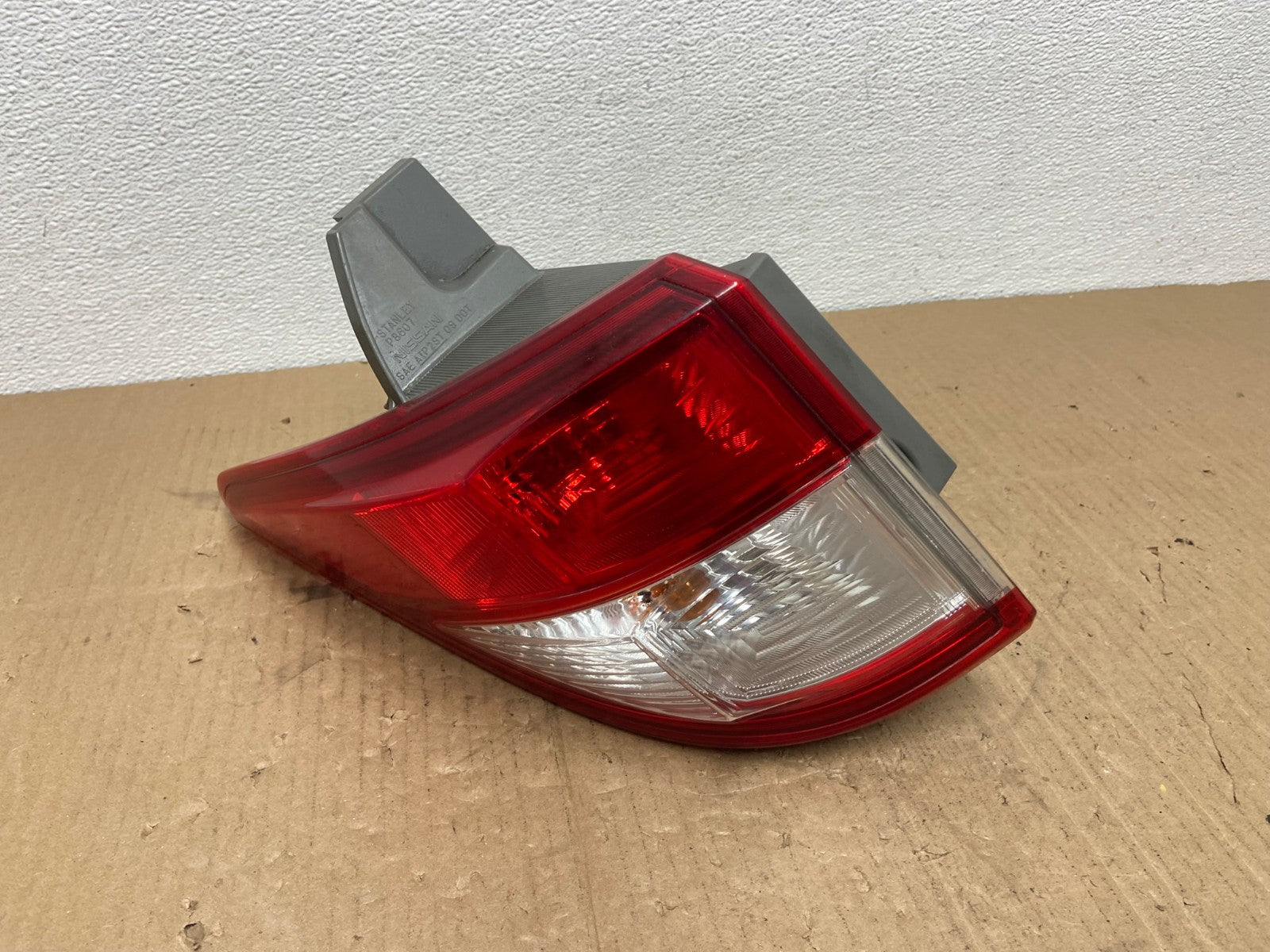 2011 to 2017 Nissan Quest Left Passenger LH Side Tail Light AB8372 LK0