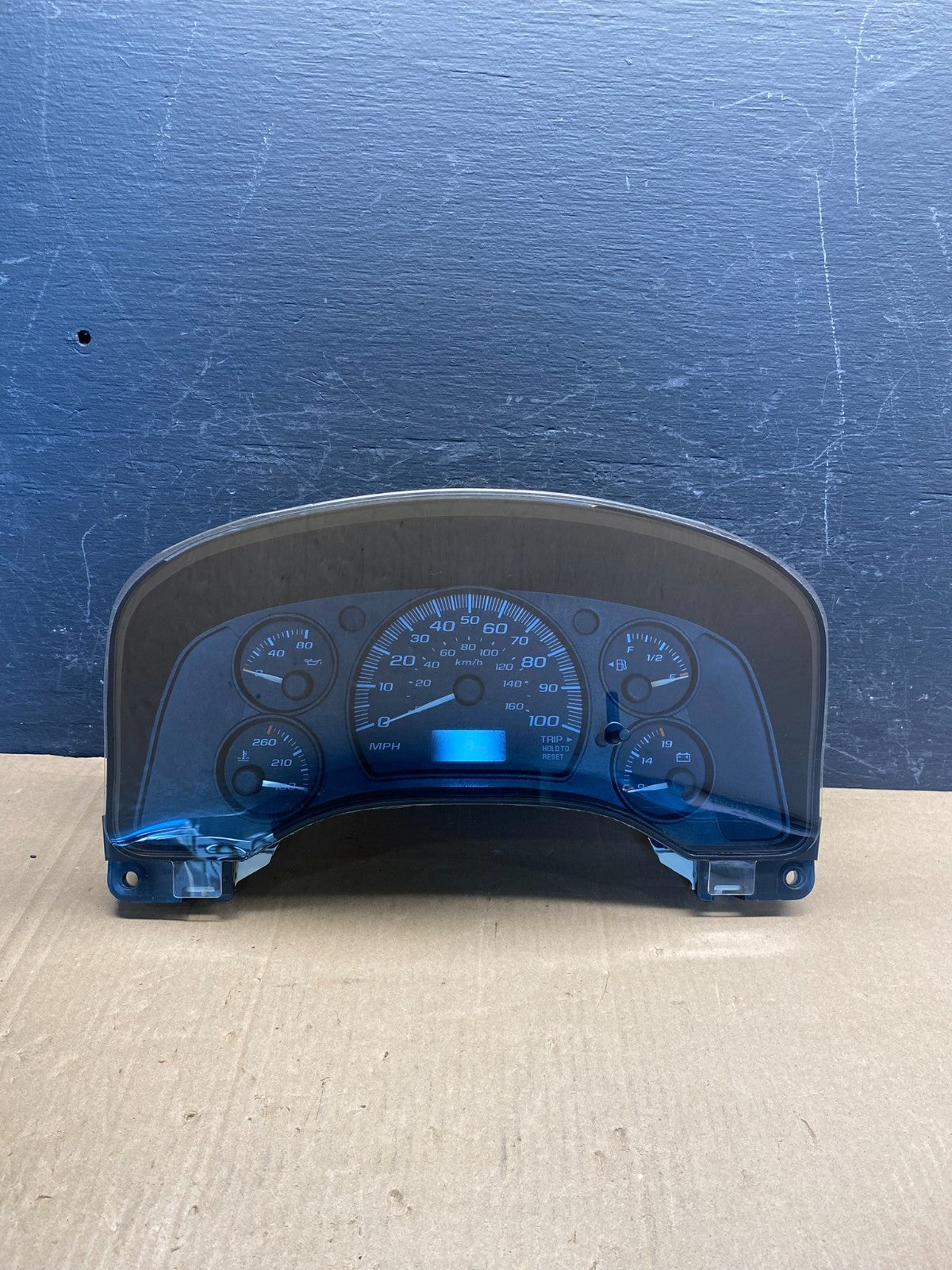 2004 to 2007 Chevrolet Express Speedometer Cluster Gauge ae7595 DG0