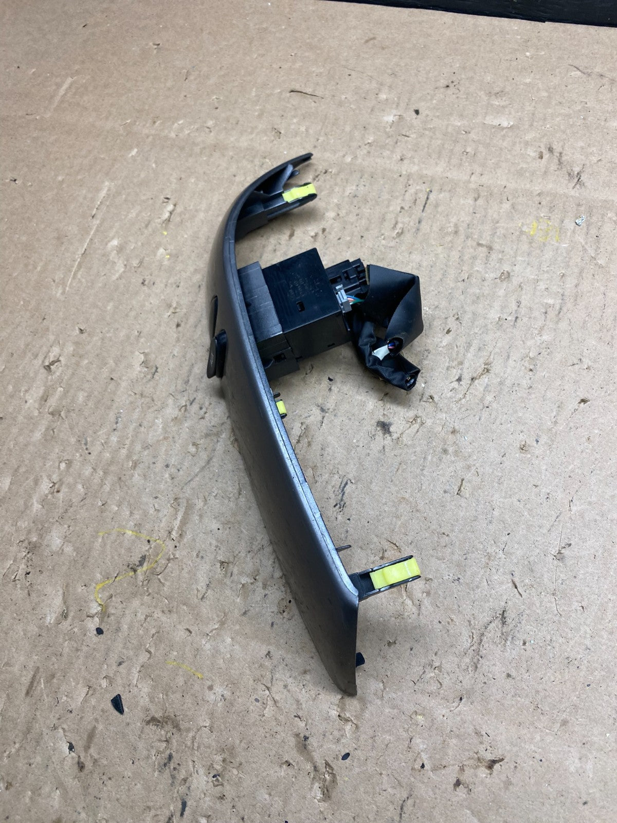 2004 to 2010 Toyota Sienna Right Side Radio Switches Bezel Trim T4818 DG1