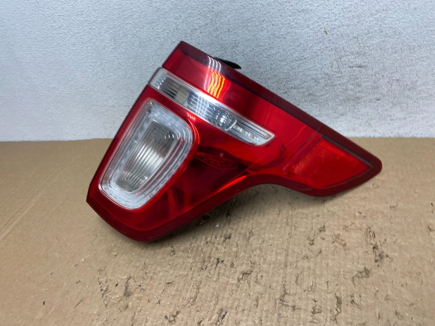 2011-2015 Ford Explorer Right Passenger Side Tail light AF8443 DW1