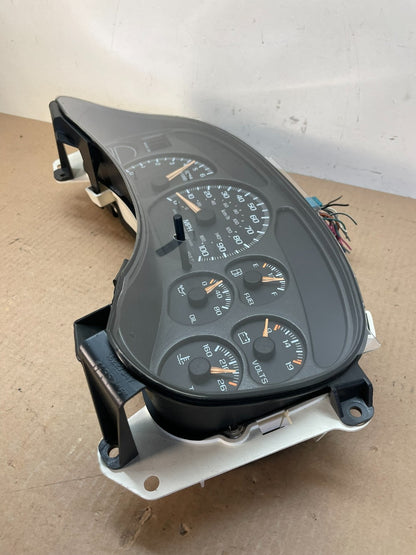 2002 GMC Yukon Speedometer Cluster Gauge ai8537 DG2