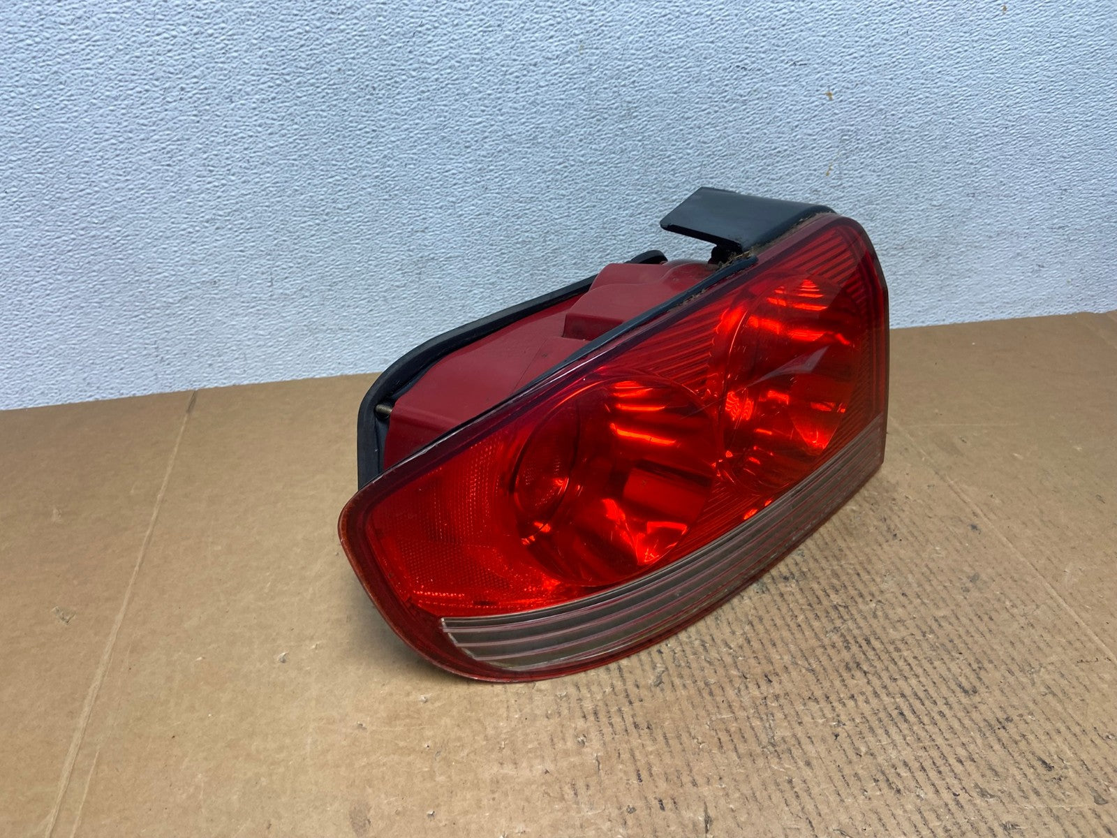 2002 to 2005 Hyundai Sonata Left Driver Lh Side Tail Light AE0409 LK2