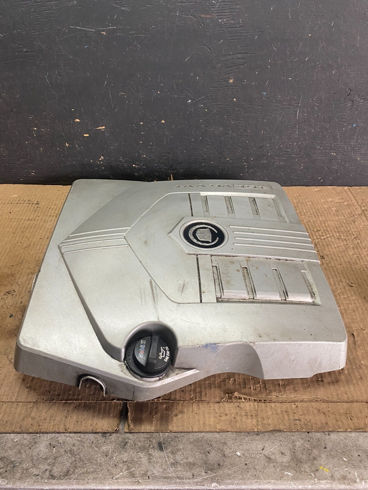 2004 to 2007 Cadillac CTS 3.6L Plastic Engine Cover Shield N1936 PS2