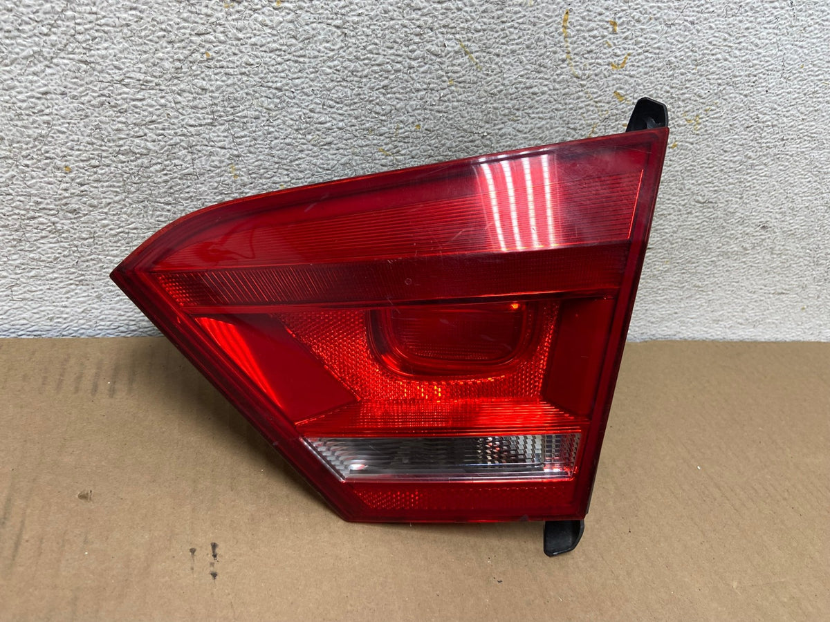 2012 to 2015 Volkswagen Passat Right Passenger Tail light inner AH2991 LK0