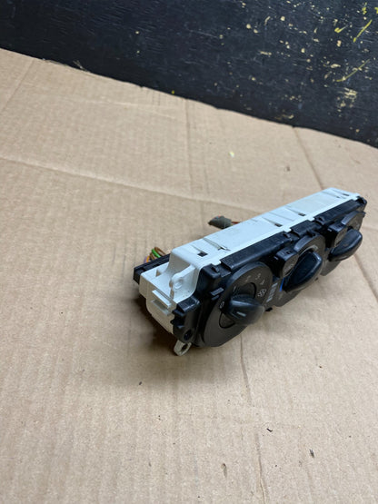 2013 - 2014 Ford Focus Ac Heater Climate Control Temperature Oem aa4516 DG1