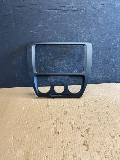 2011 to 2014 Volkswagen Jetta Panel Radio Climate Control Bezel Trim af1609 DG0