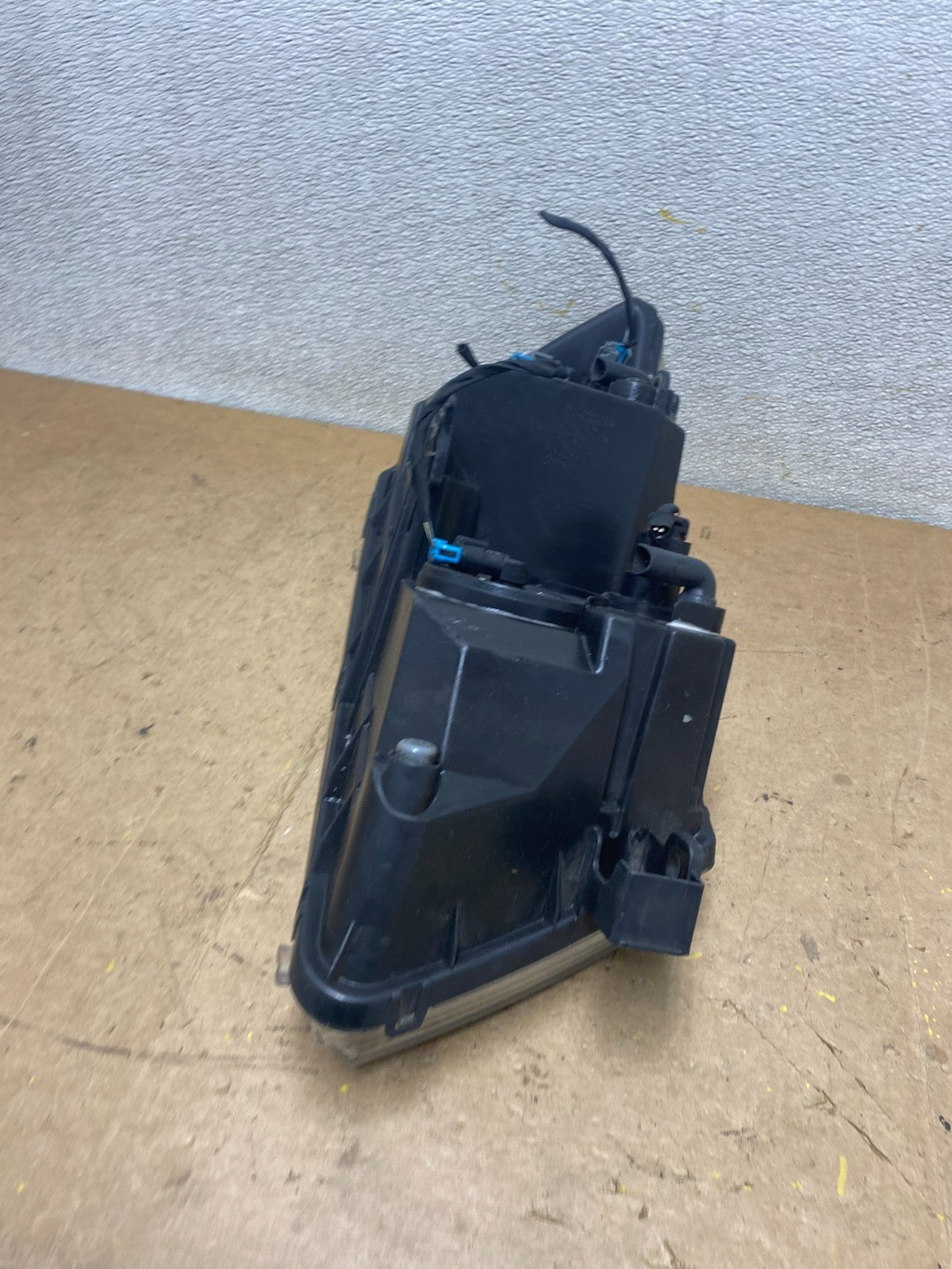 2009 to 2017 Dodge Journey Headlight Left Driver Lh Side Halogen X7462 GD6