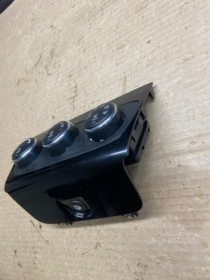 2011-2014 Chrysler 200 Heater AC Climate Switch Temperature Control ah3765 DG2