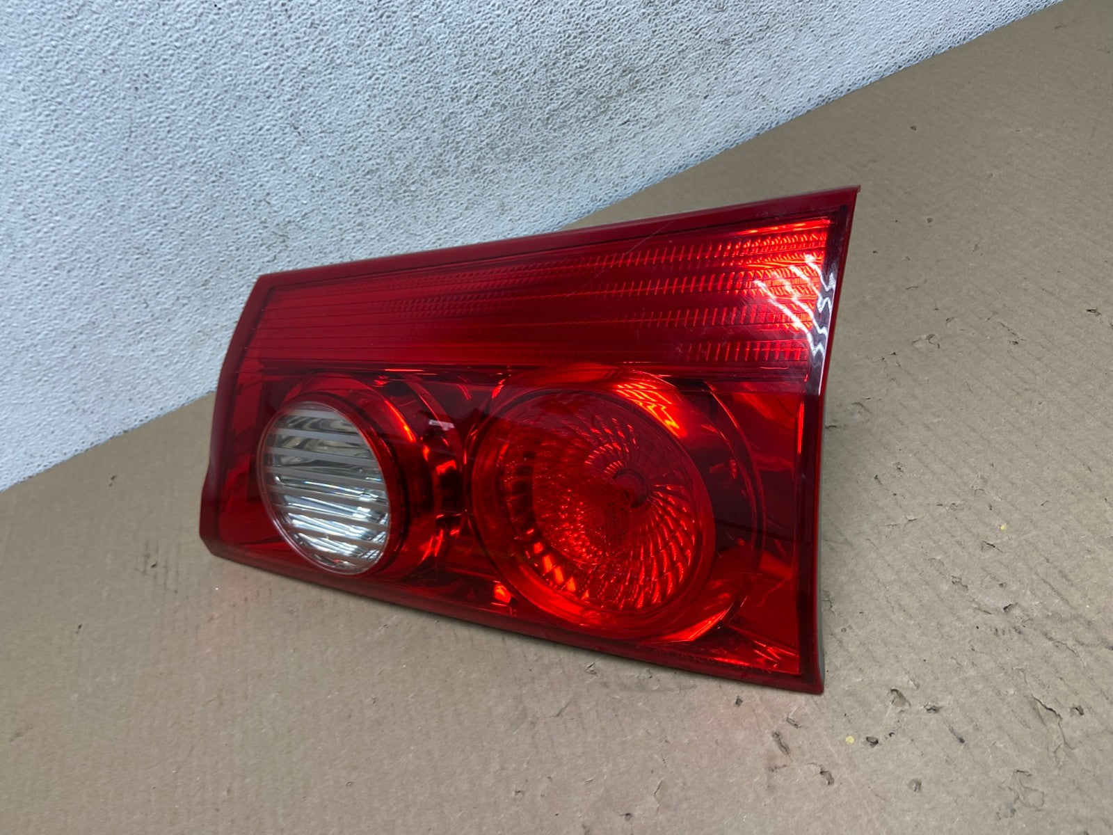 2006 to 2010 Toyota Sienna Right Passenger Rh Inner Tail Light AE9605 LK1