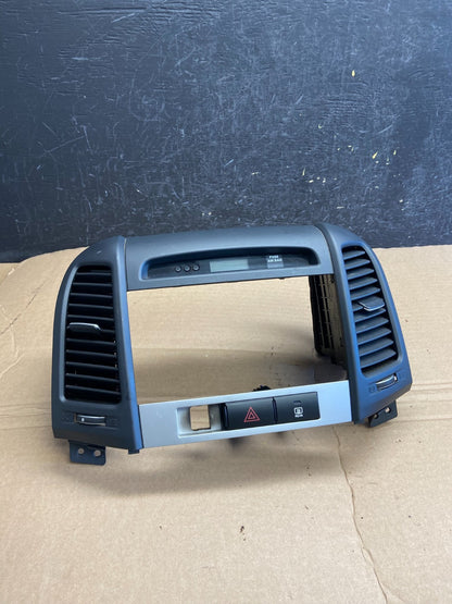 2007 to 2009 Hyundai Santa Fe Center Dashboard Radio Bezel Trim af1799 DG0