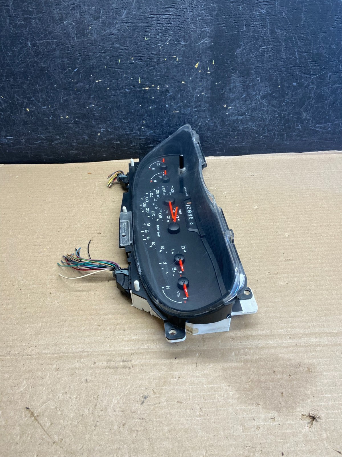2004 to 2008 Ford E150 E250 Gauge Speedometer Cluster ah1502 DG1
