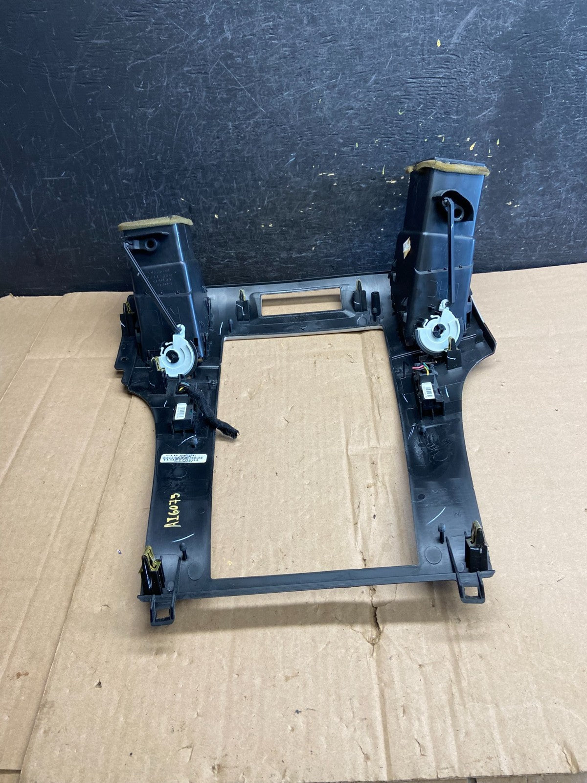 2007-2014 Cadillac Escalade Center Dash Trim Radio Bezel Vent Wood ai6075 DG3