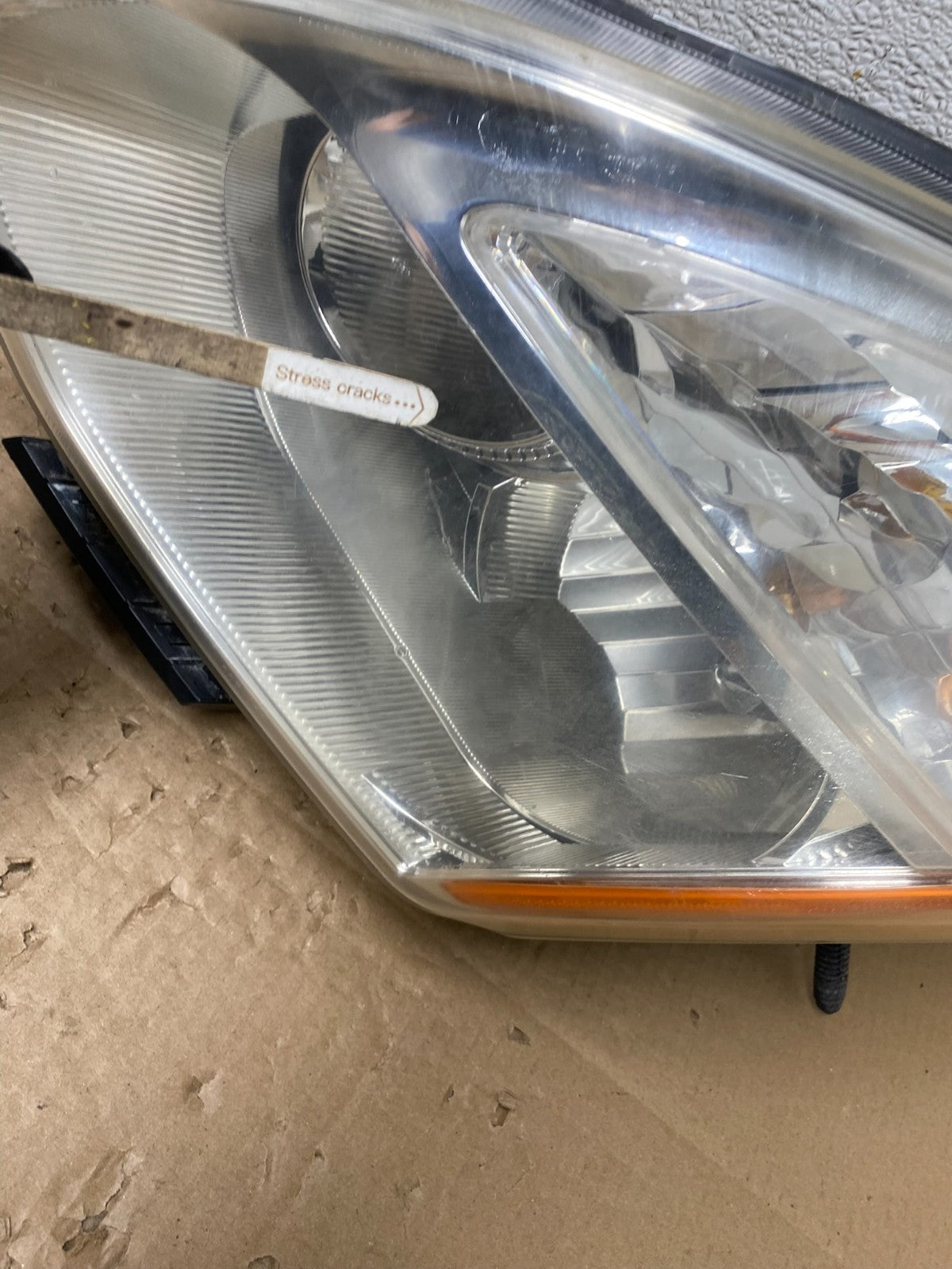 2009 - 2013 Nissan Rogue Left+Right Side Set Halogen Headlights OEM T8039 DW8