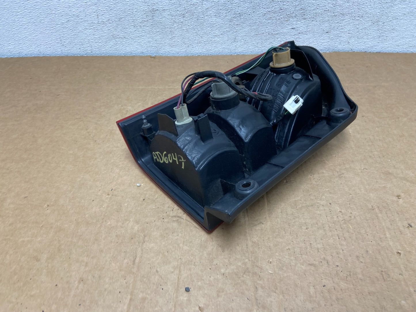 2005 to 2012 Nissan Pathfinder Right Passenger RH Side Tail Light AD6047 DW4