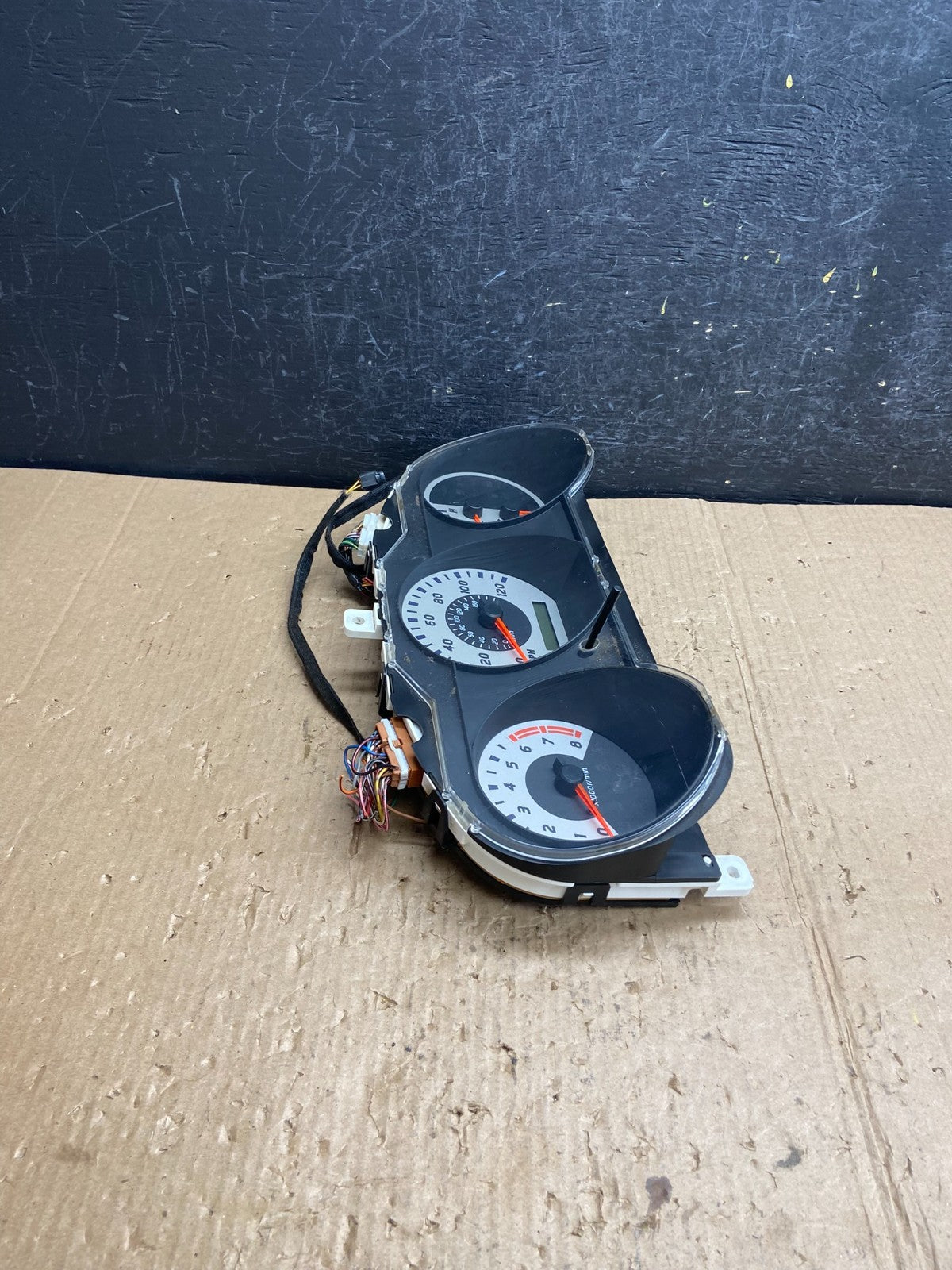 2003 to 2004 Nissan Xterra Frontier Speedometer Cluster Gauge AE4209 DG1