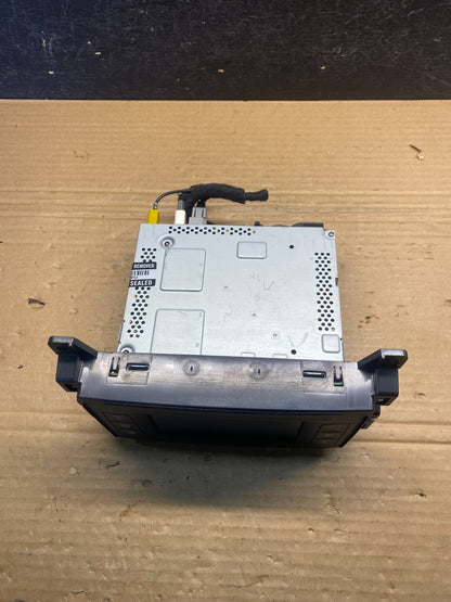 2015 to 2016 Chrysler 200 Radio Receiver Display Screen Player ae4788 DG4