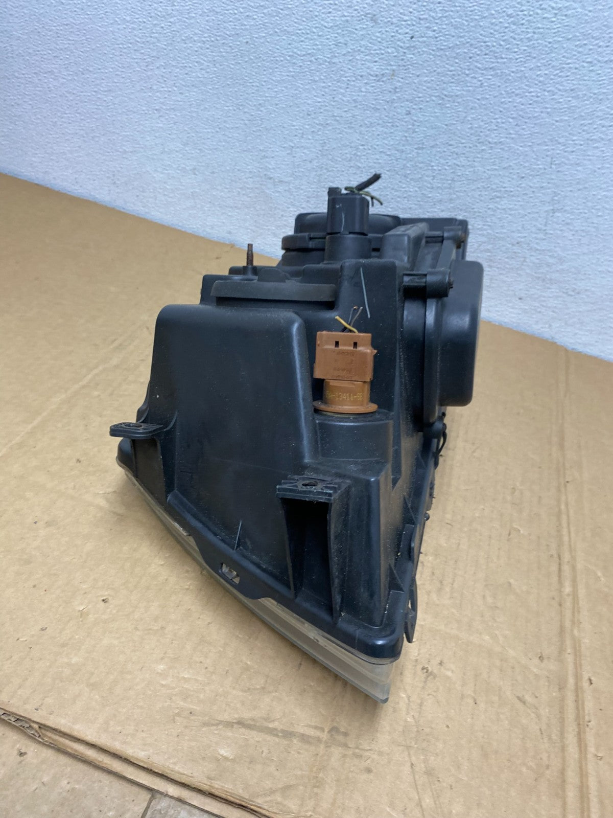 Xenon 2003-2006 Lincoln Navigator Right Passenger Side Headlight AC7559 DW10