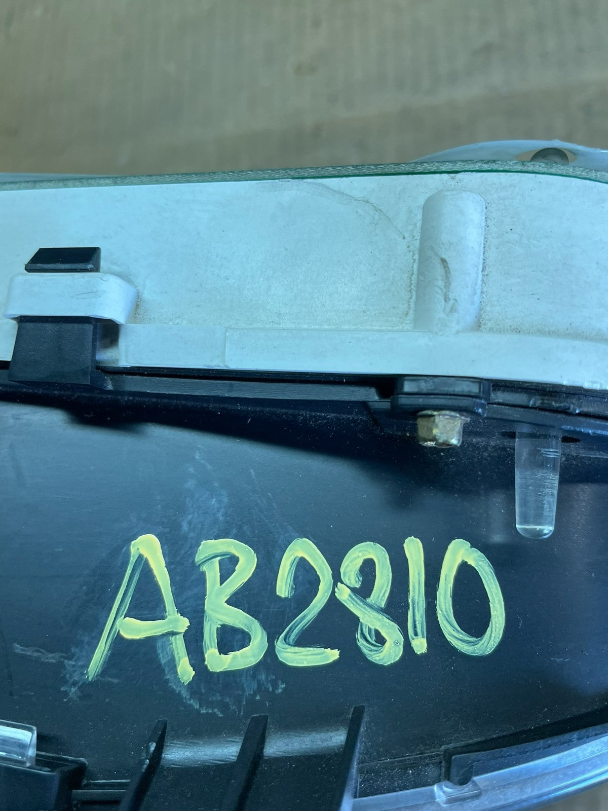 2004 2005 Ford Explorer Speedometer Cluster Gauge Oem AB2810 DG9